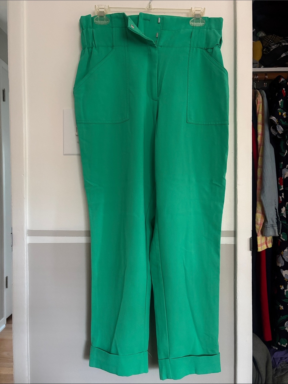 Bright green cropped pants size medium